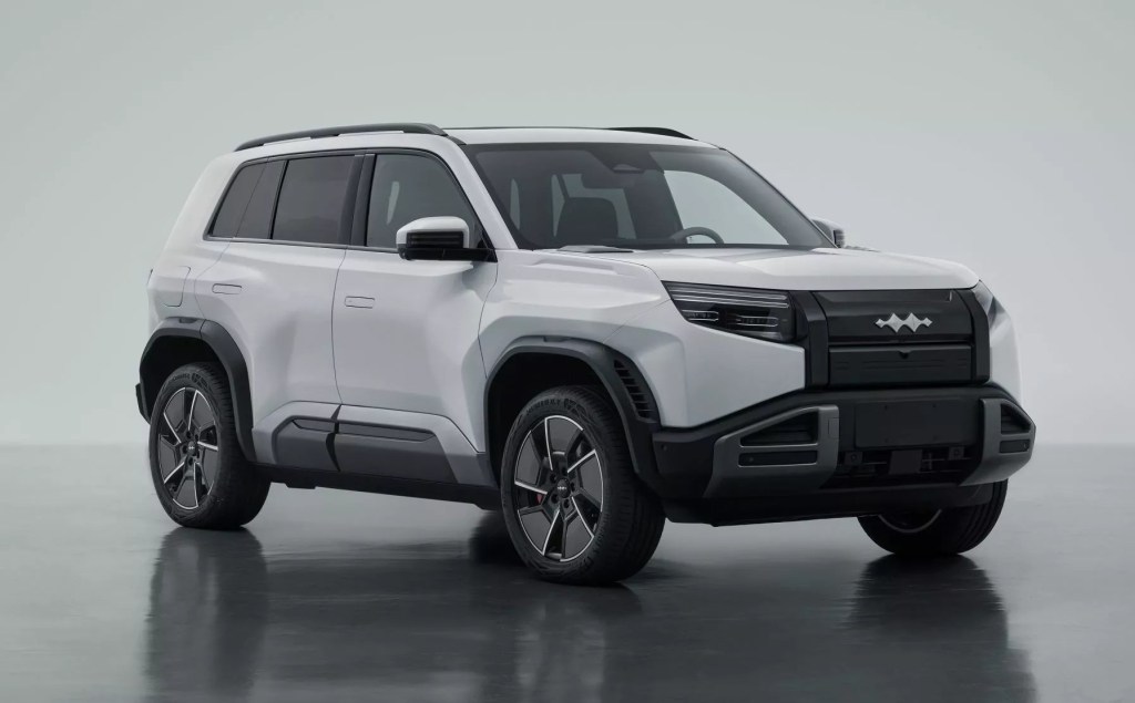 Marca de luxo da BYD tem novo SUV elétrico que pode vir ao Brasil